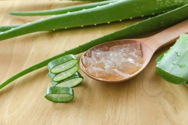 Face mask with aloe vera 