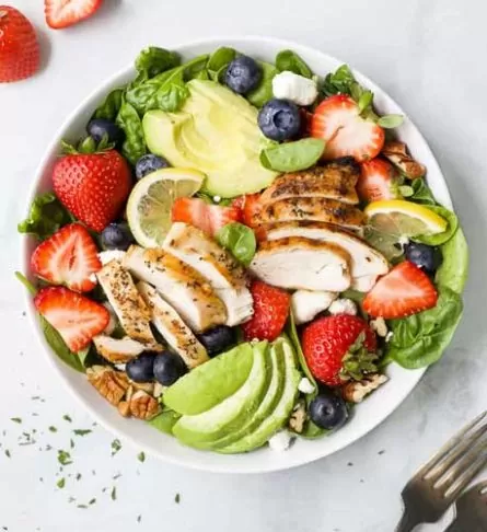 Avocado-Salad-with-Grilled-Chicken