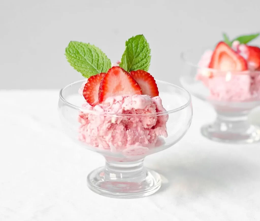 Strawberry Greek Yogurt Ice Cream